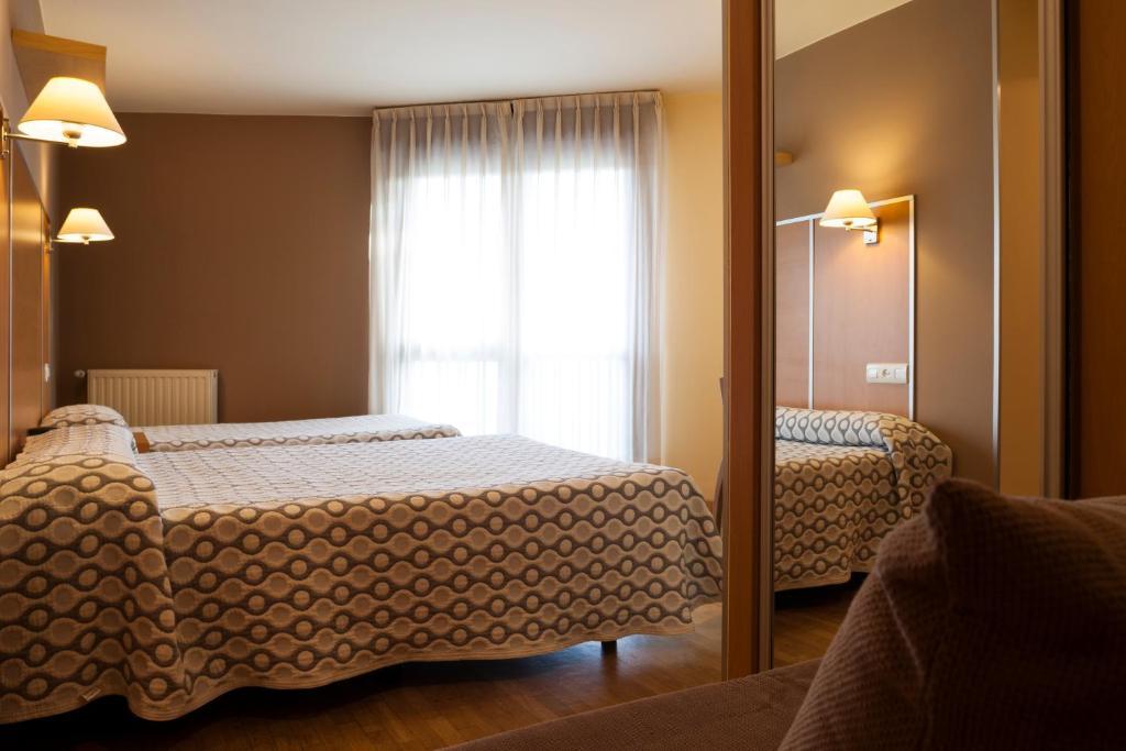 Hotel La Polar Gijon Room photo